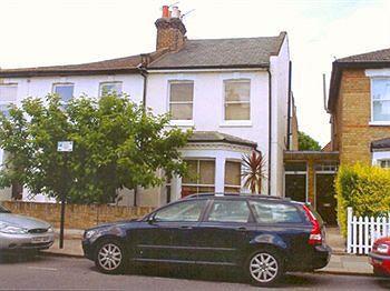At Chiswick Londra